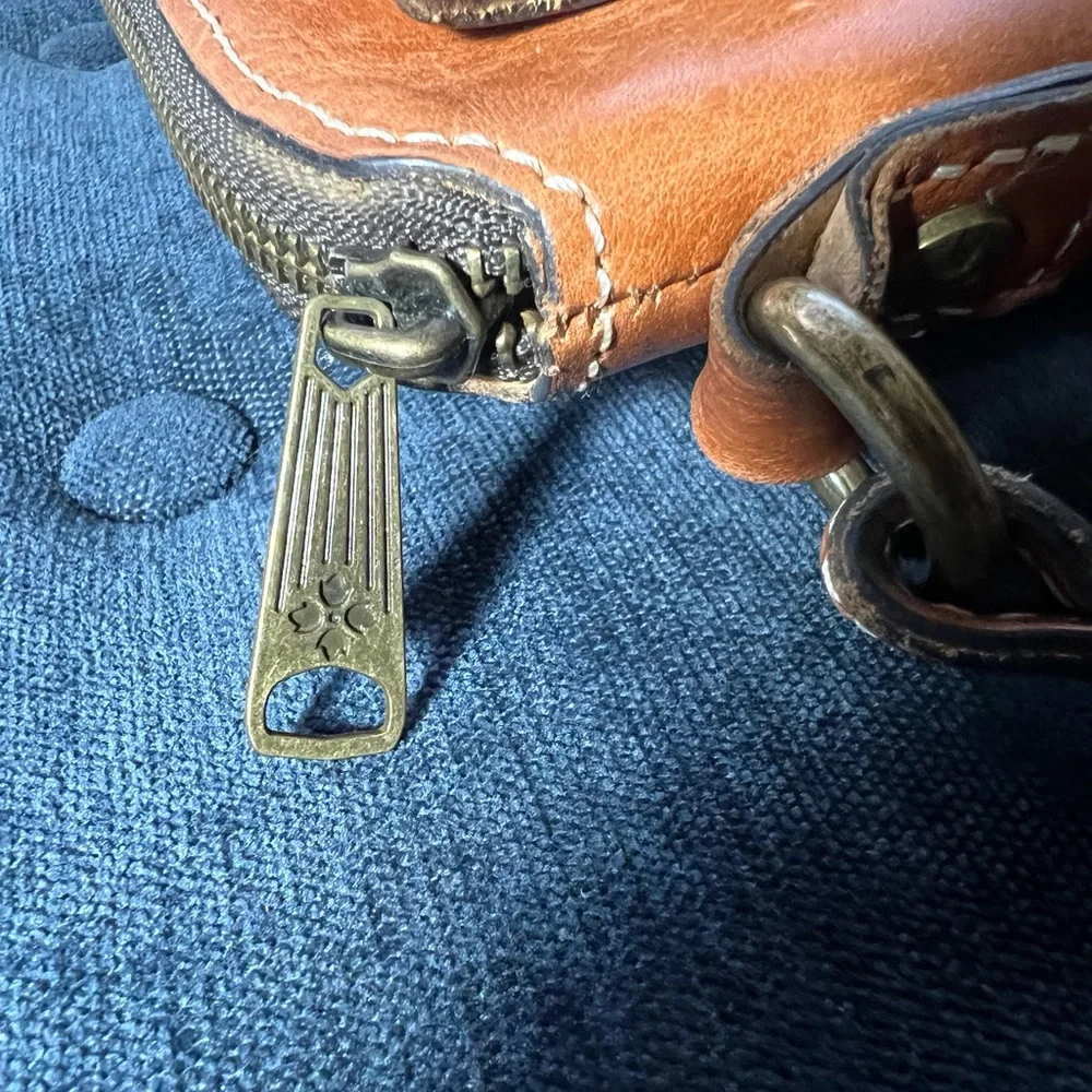 Patricia Nash Brown Crossbody Bag with Vintage Leather Finish - Picture 8 of 14